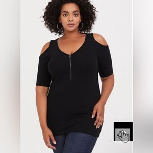 Torrid 6X black shirt